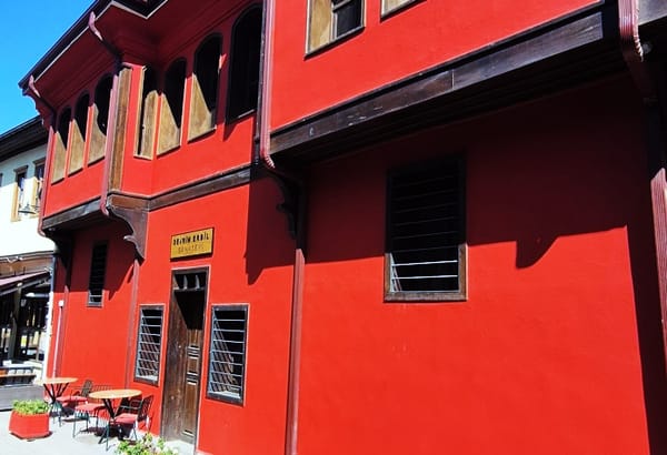ODUNPAZARI’NDA HAFIZANIN YENİ ADRESİ:  DEVRİM ERBİL SANATEVİ